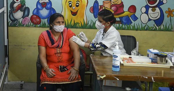 La Nación / India: Récords diarios en la vacunación anticovid