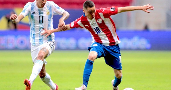 La Nación / Miguel Almirón, el destacado