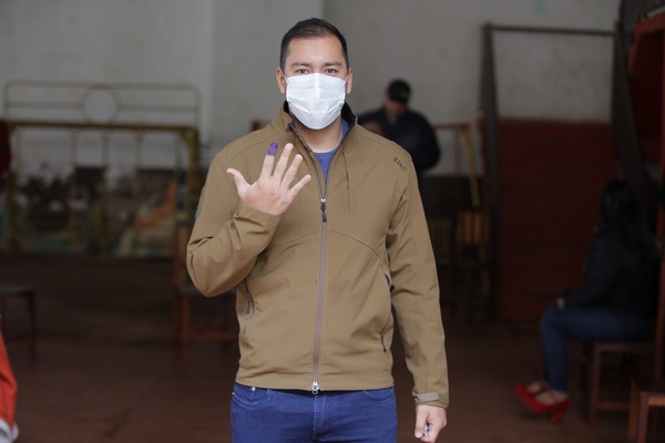 Prieto dijo que Ulises gano con PREBENDA, y le advirtió que si le ACATACAN responderá