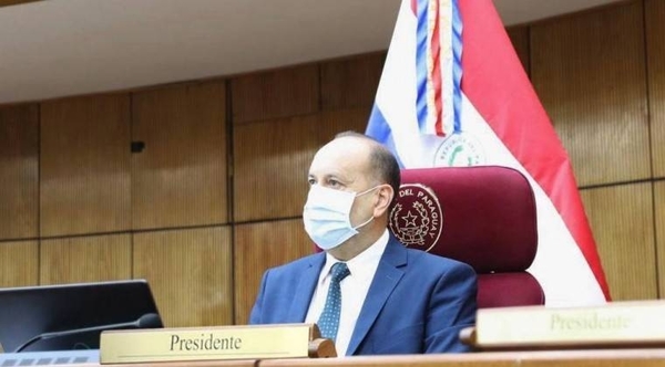 Diario HOY | Humo blanco en el Senado: "Cachito" Salomón habría logrado los votos para ser reelecto