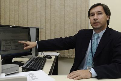 Superintendencia indaga actuación del director jurídico de la Vicepresidencia - Nacionales - ABC Color