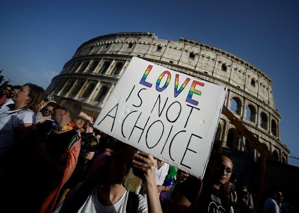 Proyecto de ley contra la homofobia enfrenta a Italia y el Vaticano - Mundo - ABC Color