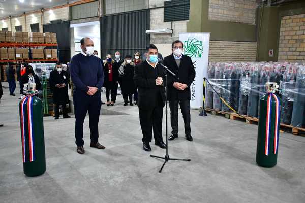 Yacyretá entrega 500 balones de oxígeno que serán destinados a hospitales - El Trueno