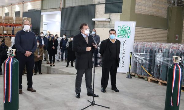 EBY entrega a Salud 500 balones de oxígeno para hospitales