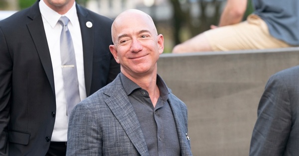 Crean solicitud para que Jeff Bezos no regrese a la Tierra de su viaje a la luna: Van más de 79 mil firmas - SNT