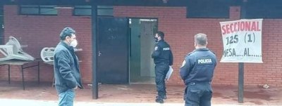 Crónica / Encuentran bebe'i muerto en el baño de un colegio