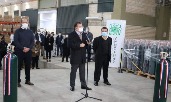 Yacyretá entrega 500 balones de oxígeno a Salud