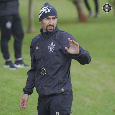 Olimpia se mide con Nacional de cara a la Copa Libertadores