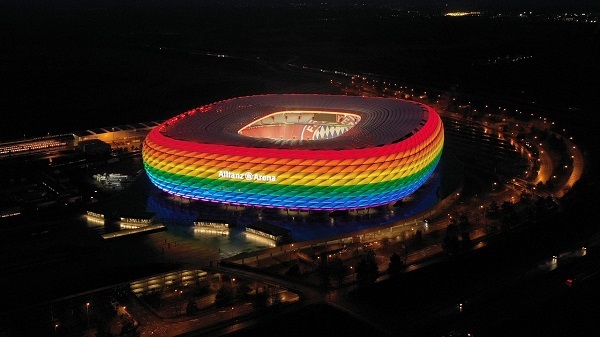 UEFA rechaza iluminar el Allianz Arena con los colores LGBTIQ+