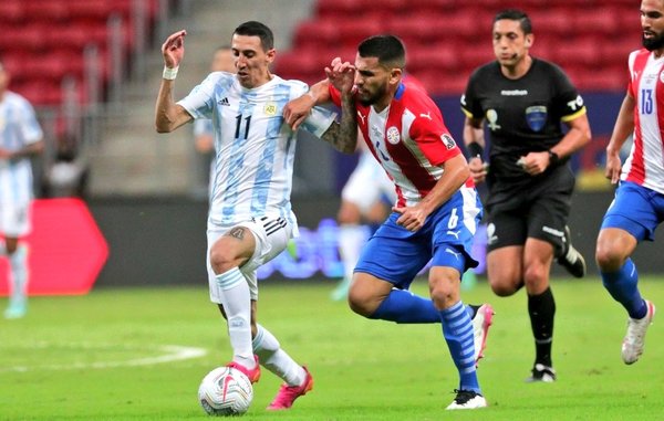 Paraguay en partidos oficiales: 171 centros, 54 córners y ni 1 gol