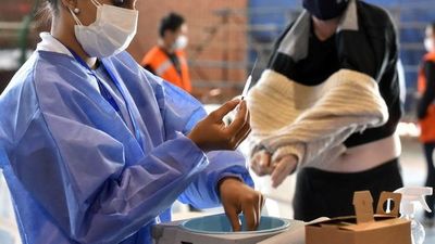 Se acaban  primeras dosis y Salud fija fechas  para  segundo pinchazo