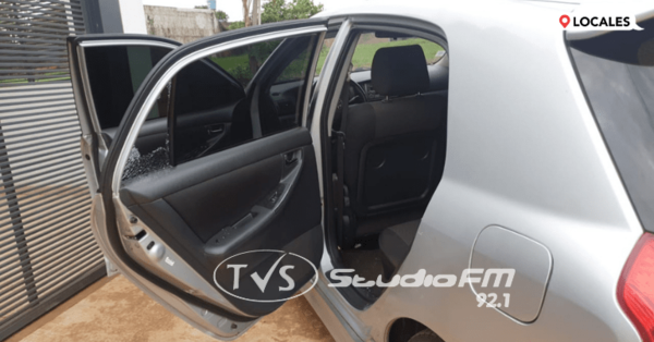 TORTOLEROS ATACAN VEHÍCULO DE UN PERSONAL DE BLANCO