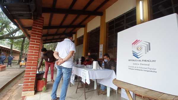 Gobernador admite que hoy el Partido Colorado no genera interés en los jóvenes - La Clave