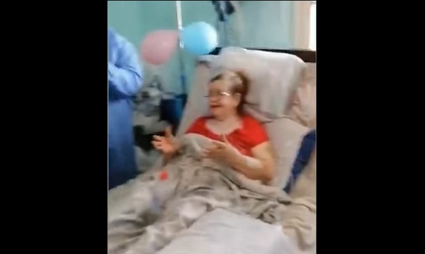 Doñita de 71 años estuvo 23 días en terapia por covid… salió de alta el día de su cumpleaños