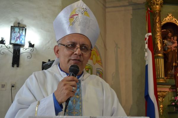 Obispo Ocampo cuestionó derroche de dinero en internas - Nacionales - ABC Color