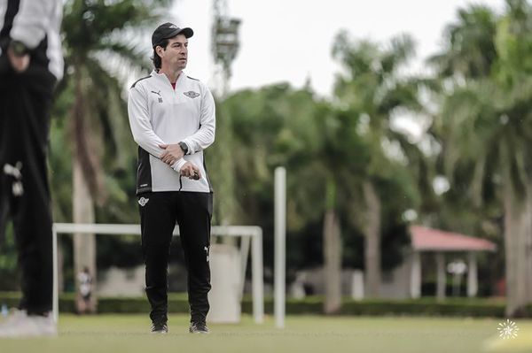 “No quiero sonar muy ambicioso, pero vamos a pelear los tres campeonatos” - Libertad - ABC Color