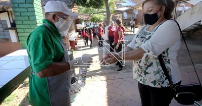 La Nación / Piden no relajarse con los protocolos para evitar nuevo repunte del COVID-19