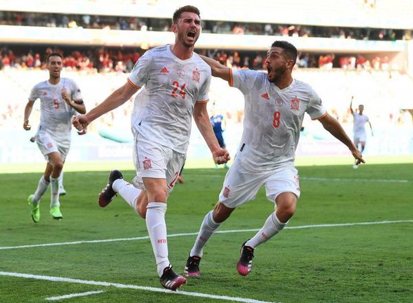 España resurge en Eurocopa tras goleada