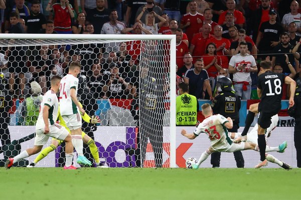 Alemania tuvo que esforzarse y con un agónico empate logró acceder a octavos