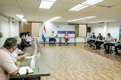 Docentes confirman protestas para el martes 29 tras infructuosa reunión con el MEC - Nacionales - ABC Color