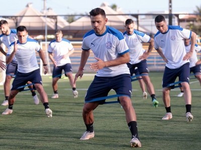 La Albirroja está lista para su juego ante la Roja - APF
