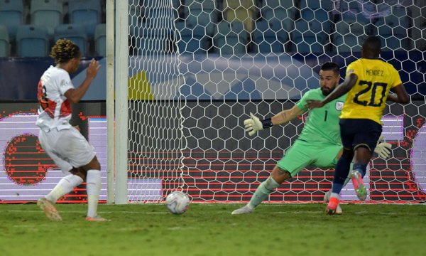 Perú le empata a Ecuador y prolonga la definición del grupo B de la Copa América