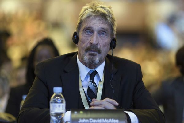 Fatal: Creador del antivirus John McAfee fue encontrado muerto en una prisión española