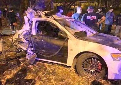 Crónica / Empresario omano tras jugar carrera clandestina