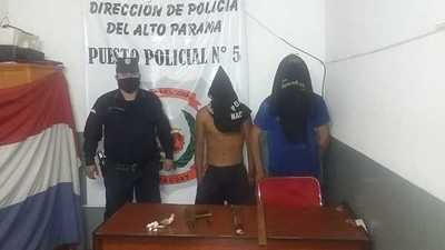 Detienen a dos peligrosos delincuentes tras un violento asalto a una mujer - La Clave