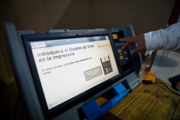 TSJE: la máquina de votación puede “colgarse”, pero no adrede para favorecer a un candidato - Nacionales - ABC Color