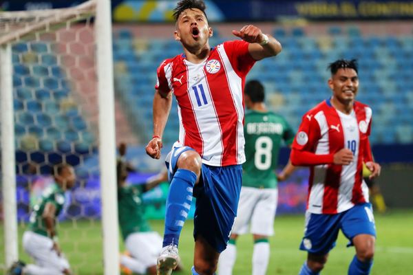 Paraguay enfrenta a Chile y solo una victoria sirve