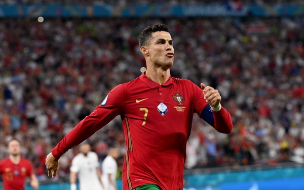 Cristiano Ronaldo, el incansable goleador y 'triturador' de récords