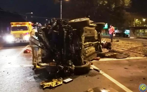 Aparatosos accidentes en la Autopista •