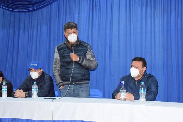 Alegre celebra que el Senado le haya “cortado la mano a Cartes” - Nacionales - ABC Color