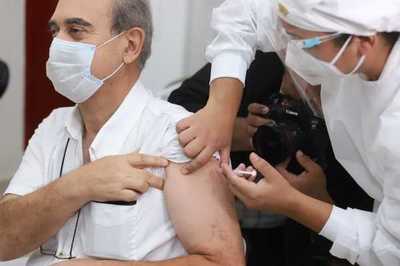 Salud recuerda a inmunizados acudir a vacunatorios para recibir la segunda dosis