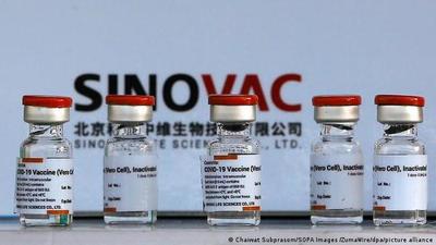 Países que utilizaron vacunas chinas están experimentando rebrotes de COVID-19