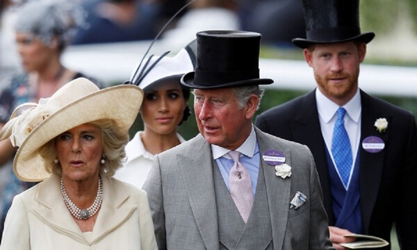El príncipe Carlos desmiente a Harry y Meghan: Asegura que los ayudó económicamente hasta el 2020