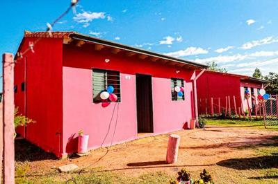 Cerca de 250 familias de Concepción acceden a viviendas dignas - El Trueno