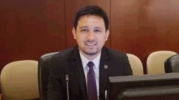 Édgar Abdón Colmán, nuevo ministro de la Juventud