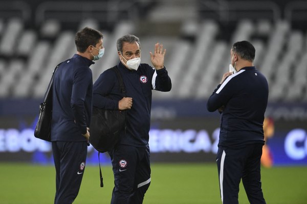 Chile pone todo su poderío ante Paraguay por temor a toparse con Brasil en cuartos