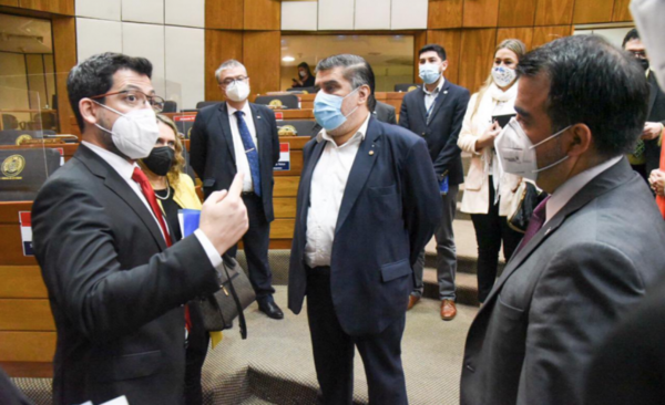 Diario HOY | Veinte millones de dólares mensuales precisa Salud para combatir pandemia