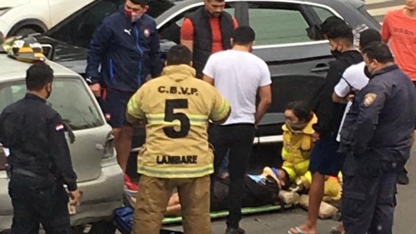 Chocaron a jugador de Cerro: salió ileso, pero su auto quedó dañado