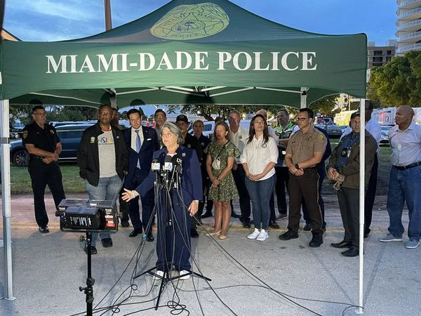 Derrumbe en Miami: Rescatistas seguirán trabajando “sin parar por la noche entera” y desparecidos siguen rondando el centenar - Nacionales - ABC Color