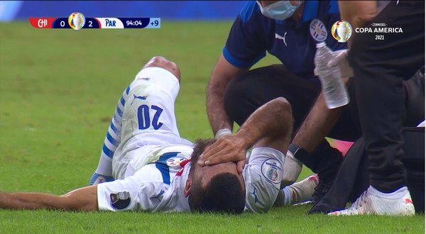 ¡Que no sea nada grave! Antonio Bareiro salió lesionado y con lágrimas en los ojos