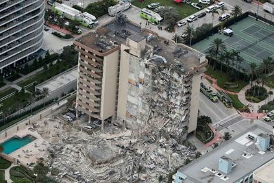 Derrumbe de edificio en Miami: No se sabe nada de los 6 paraguayos desaparecidos - ADN Digital