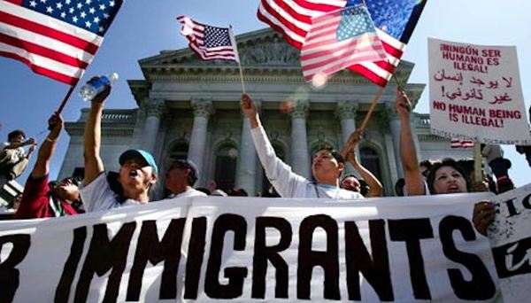 Latinos votan con sus piernas | El Independiente