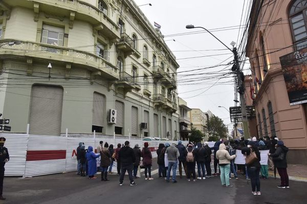 La deuda pública se mantiene en 34% del PIB - Nacionales - ABC Color