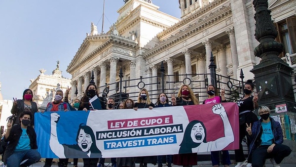 Argentina: Aprueba ley que garantiza un mínimo del 1% de cargos estatales para personas travestis, transexuales y transgénero