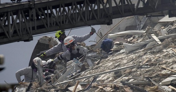 La Nación / Equipo de búsqueda y rescate de Israel se alista para ayudar en Miami