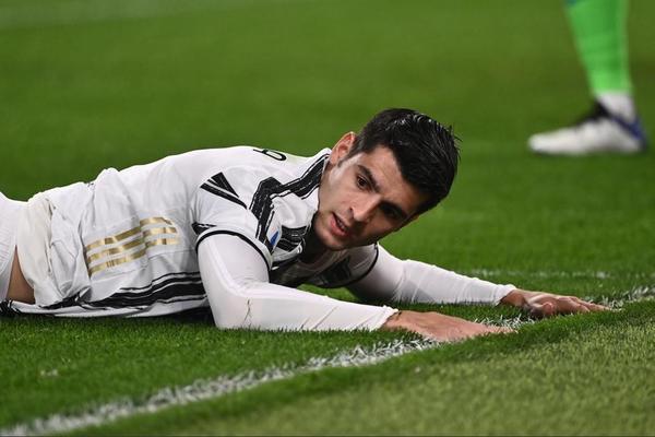 Morata asegura que su familia ha recibido ofensas y amenazas de muerte
